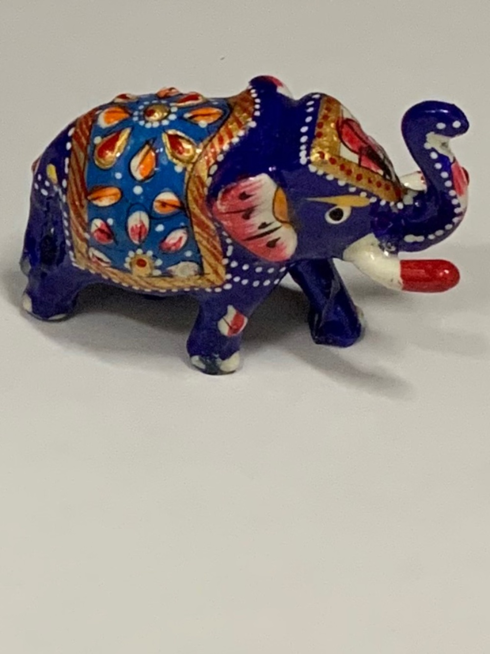 Small vase and elephant - Picture 7 of 7